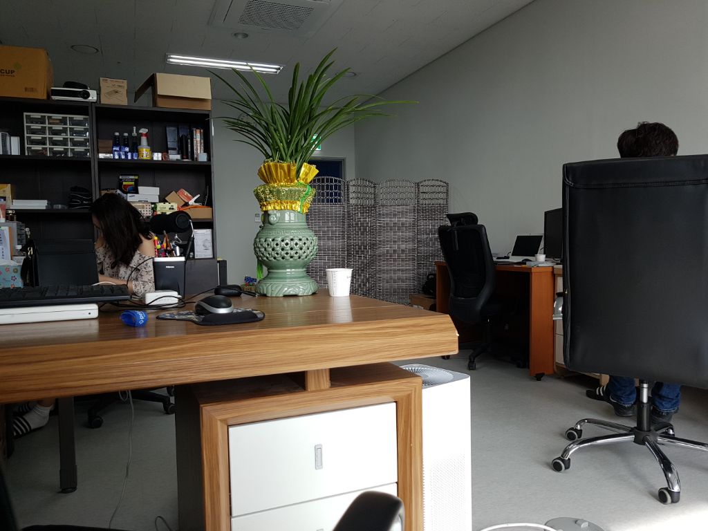 사무실 업무 공간